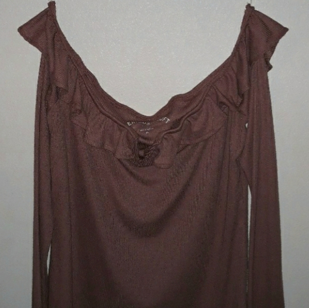 Mauve Ruffled Off Shoulder Top - Picture 5 of 5